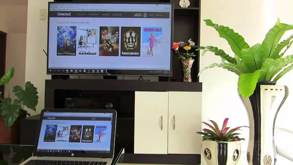 ¿Cómo conectar mi PC al TV sin cables Windows 10?