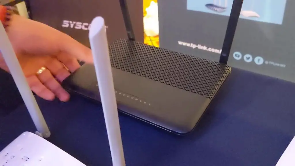 ¿Qué hacer si mi router tiene una luz roja totalplay?