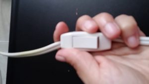 ¿Cómo poner un interruptor en un cable?