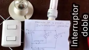 ¿Cómo conectar dos focos a un interruptor doble?